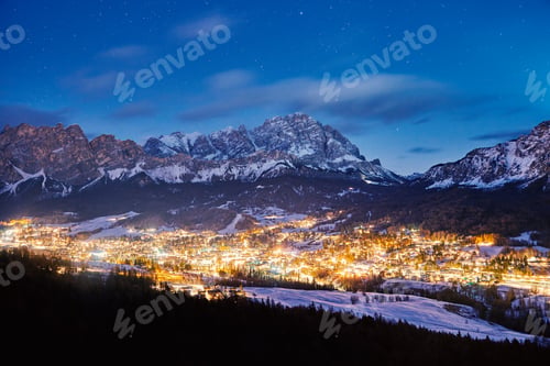 Preview: Cortina Ampezzo ski resort city at night