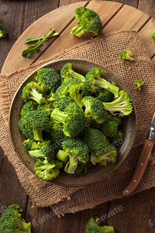 Preview: Healthy Green Organic Raw Broccoli Florets