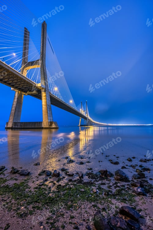 Preview: The imposing cable-stayed Vasco da Gama bridge across the river Tagus
