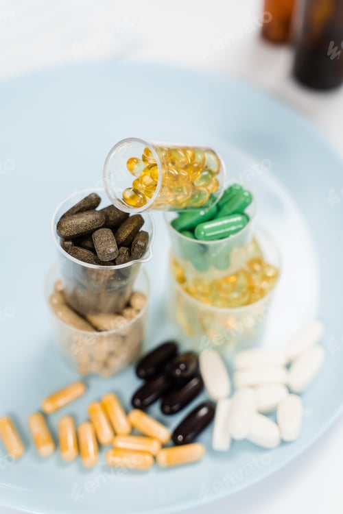 Preview: Multivitamins, amino acids and antistress magnesium tablets set close-up