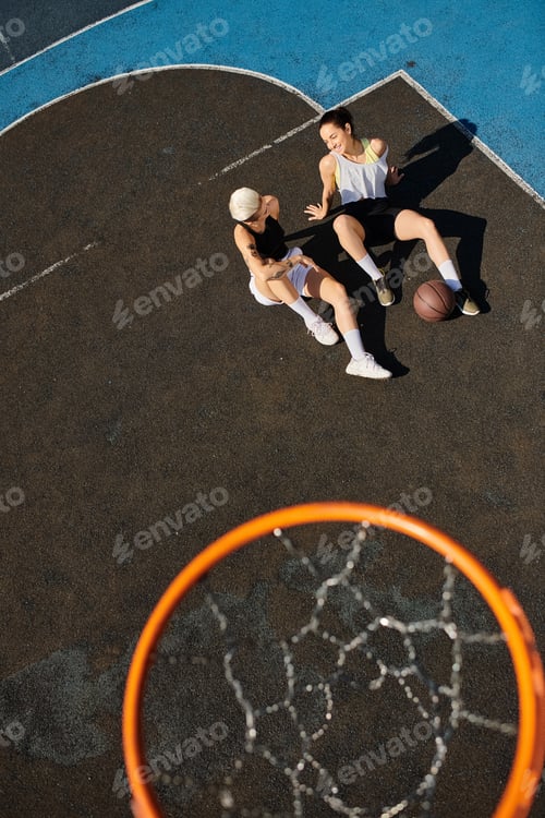 Preview: Victorious friends conquering the court