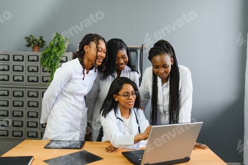 Preview: Medical Team Discussing Treatment Options With Patients.