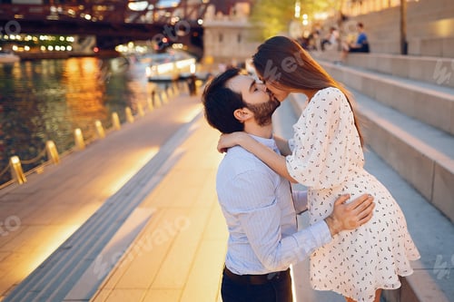 Preview: elegant couple in a city