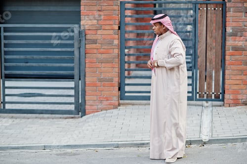Preview: Middle Eastern arab man