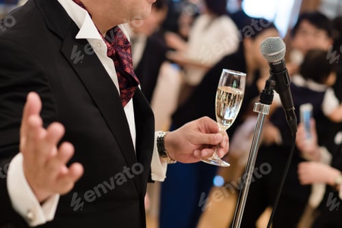 Preview: Japanese man giving a speech