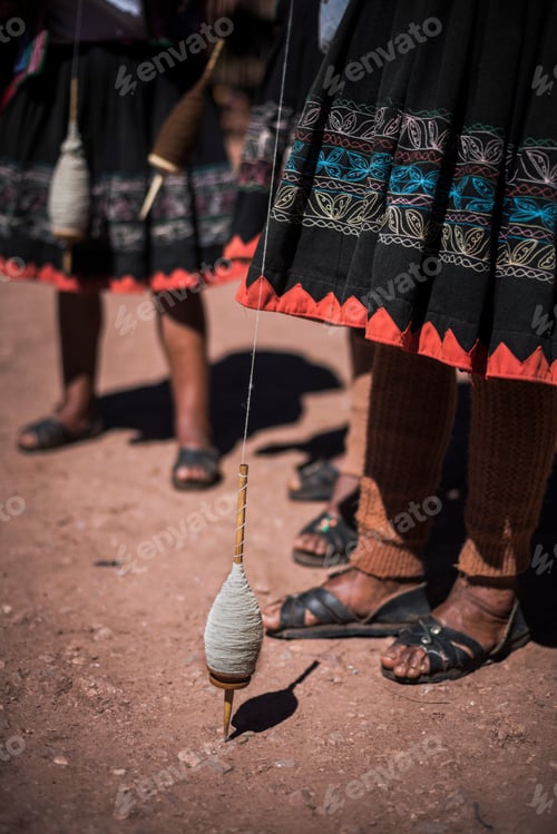 Preview: Ccaccaccollo weaving community, Sacred Valley of the Incas, near Cusco, Peru, South America