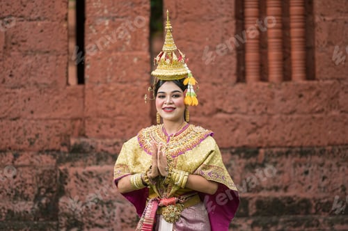 Preview: Thailand Dancing in masked khon Benjakai