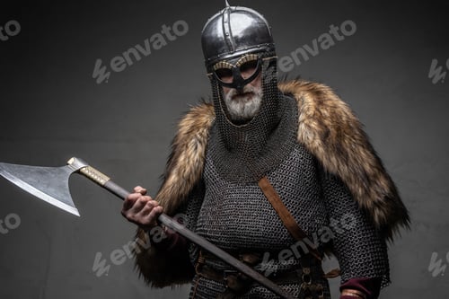 Preview: Fearful elder barbarian from nord with axe