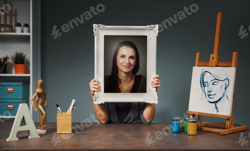 Preview: Professional artist teaching painting online