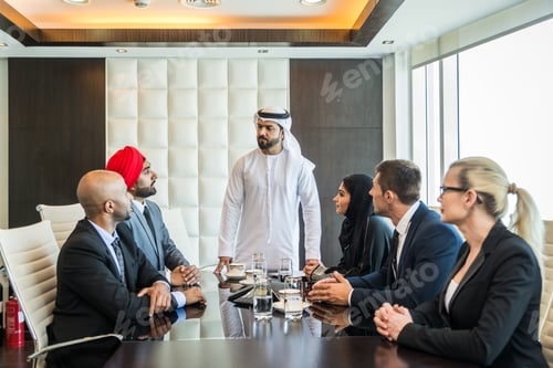 Preview: Business team in Dubai