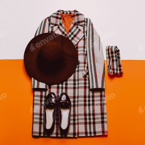 Preview: checkered Coat and accessories. Fashionable hat. Fashion Vintage
