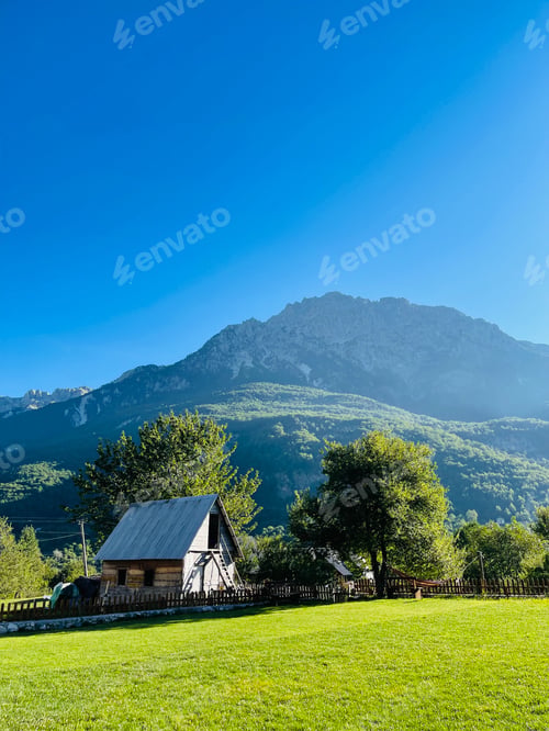 Preview: Beautiful guest house in the valley of Theth national park, Albania