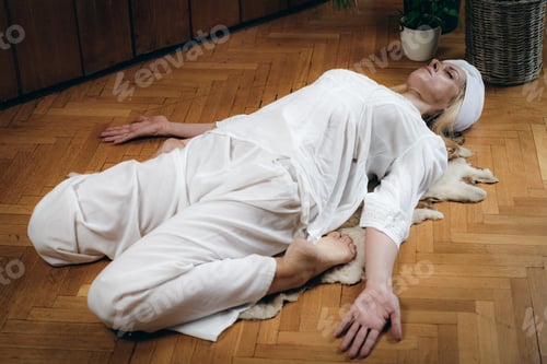 Preview: Preparing to meditate, Ksepana Mudra, Kundalini Yoga.