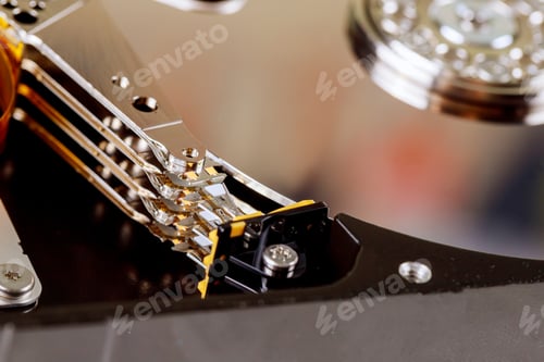 Preview: Laboratory for recovering hard drive in service center