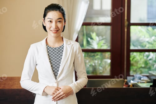 Preview: Spa salon receptionist