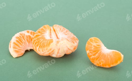 Preview: Ripe tangerines with leaves isolated on white background