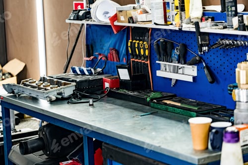 Preview: Large workbench with tools at station for vehicle technical servicing
