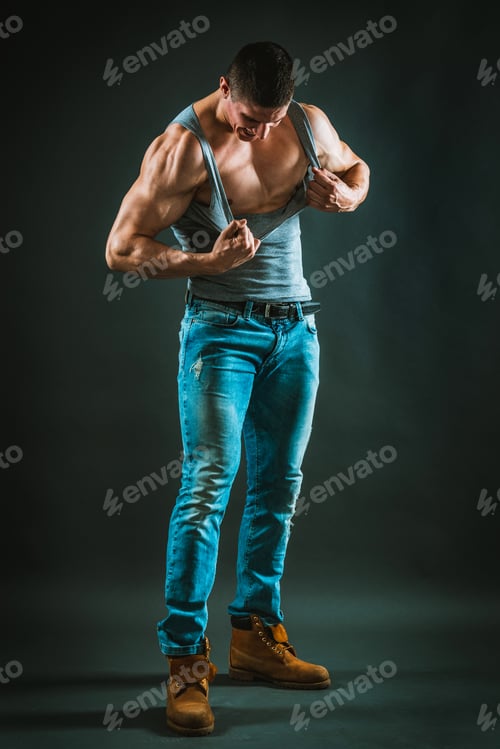 Preview: Muscular Male Ripping Shirt