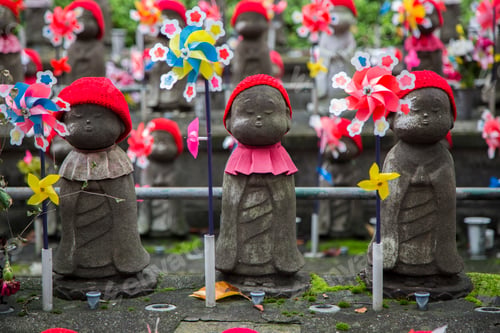 Preview: Jizo statues at Shiba park in Tokyo