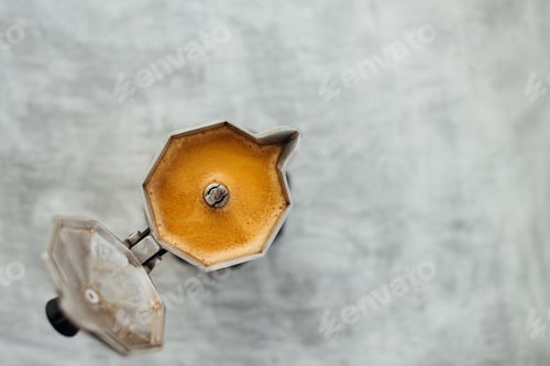Preview: Moka pot with coffee