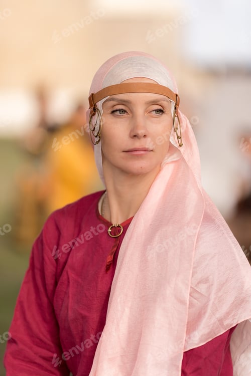 Preview: portrait of a beautiful woman