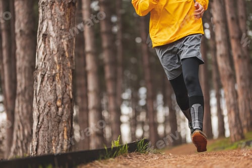 Preview: Detail of a man jogging in the park