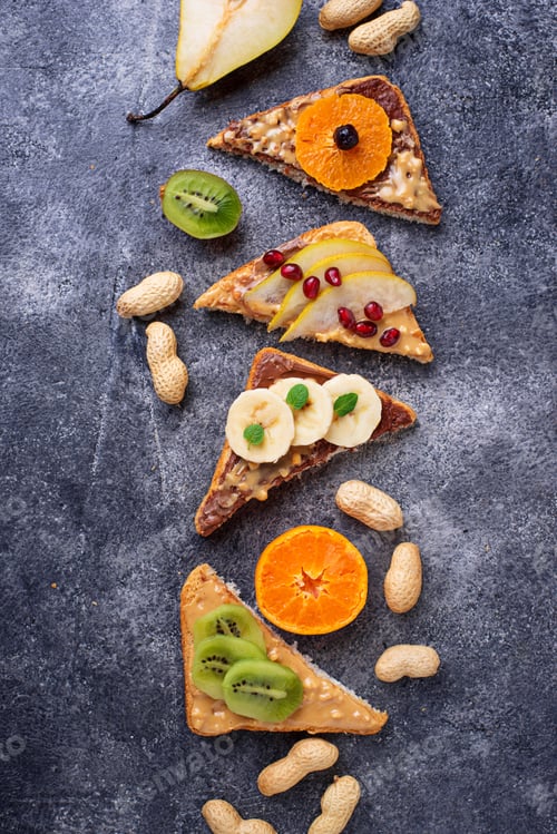 Preview: Healthy sandwiches with peanut butter and fruits