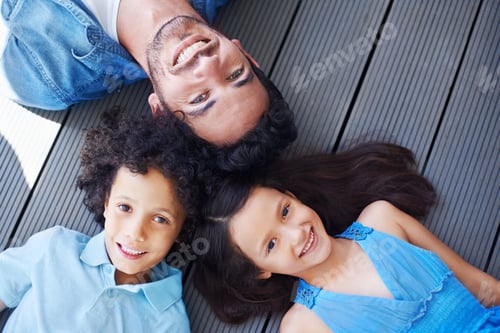 Preview: Theyre a close-knit family