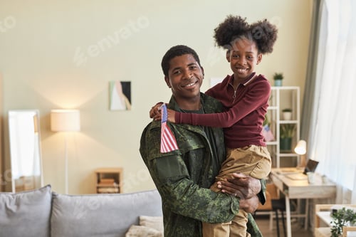 Preview: Military dad with his little daughter