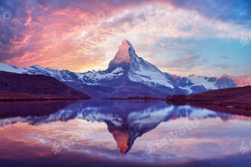 Preview: Stellisee lake glows at sunset with perfect Matterhorn reflection