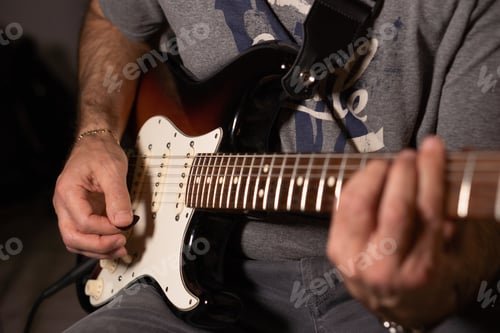 Preview: Playing electric guitar