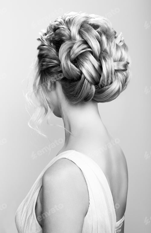 Preview: Blonde girl with long and shiny curly hair