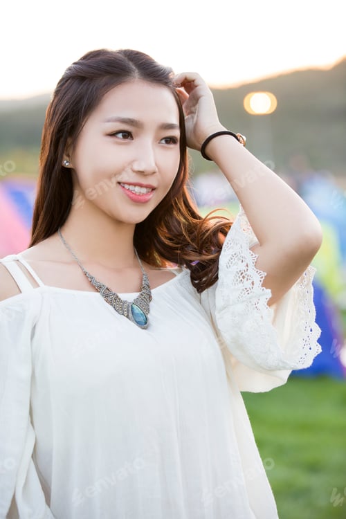 Preview: Happy young woman