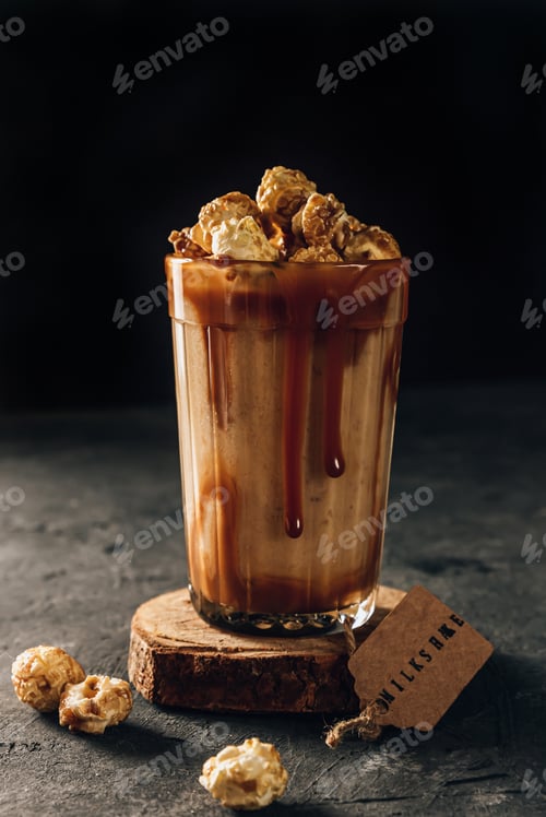 Preview: Banana milkshake with caramel and popcorn
