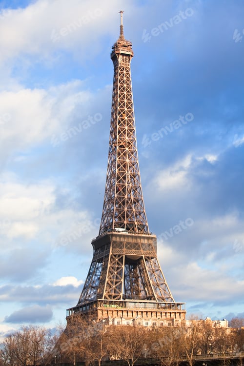 Preview: Eiffel Tower at December