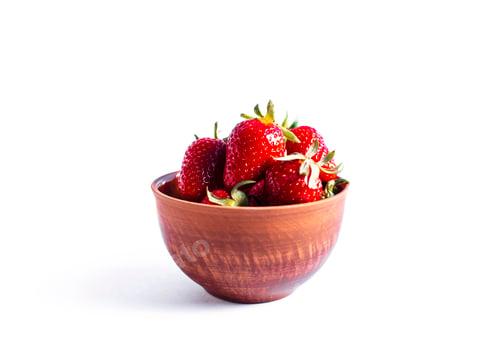 Preview: Fresh strawberries in a brown bowl on white background