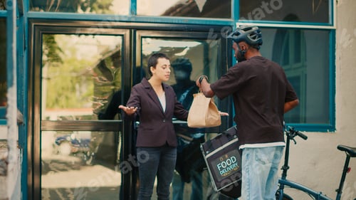 Preview: Aggressive client yelling at food delivery service worker