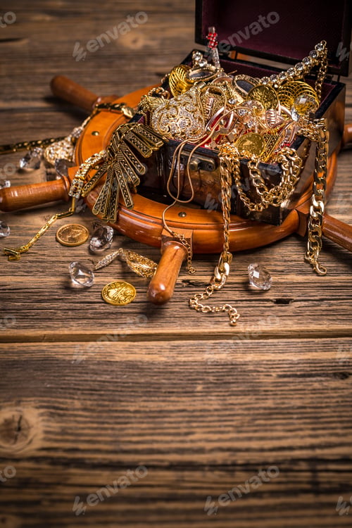 Preview: Still life with treasures