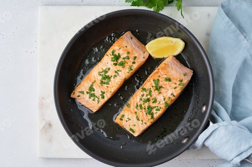 Preview: Salmon Fillets Sprinkled with Herbs and Lemon Wedge