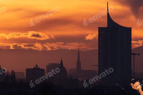 Preview: Vienna at sunset with St. Stephen's Cathedral in the background
