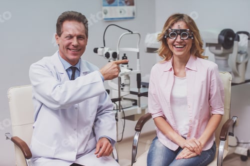 Preview: At the ophthalmologist