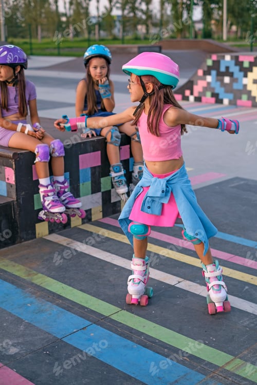 Preview: A girl and her friends are roller skating in a skatepark.