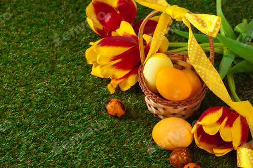 Preview: Easter Eggs with flower on Green Grass