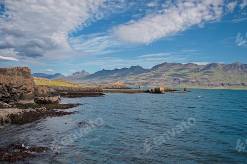 Preview: View of the Icelandic coast
