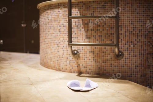 Preview: stairs in the pool. rest in the spa center