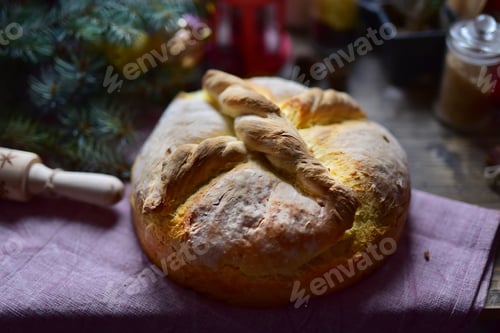 Preview: Homemade bread on a wooden table