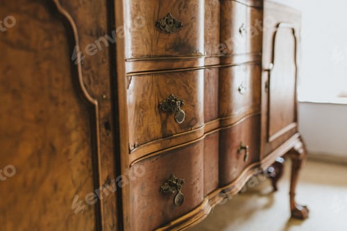 Preview: Antique furniture