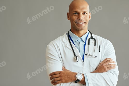 Preview: Portrait of confident black doctor looking at camera.