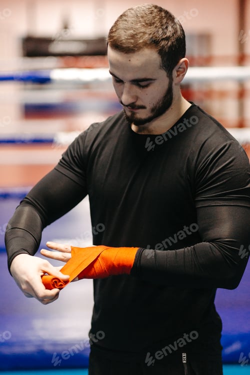 Preview: Boxers train in the ring and in the gym