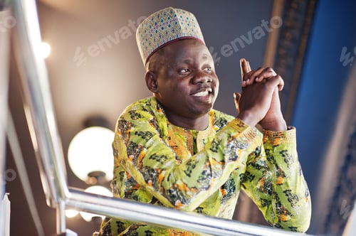 Preview: Friendly afro man